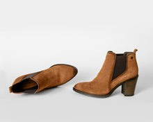 Load image into Gallery viewer, Brandy Snake Booties - Camel